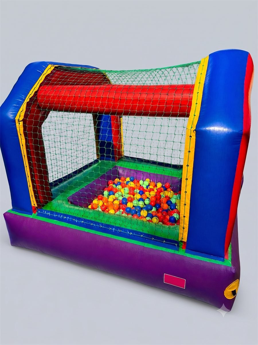 Piscina de Bolinhas - crianças brincando